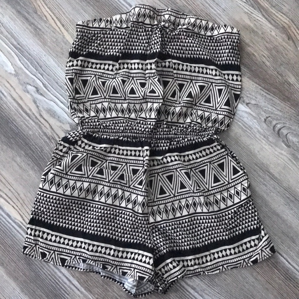 2B Bebe Romper